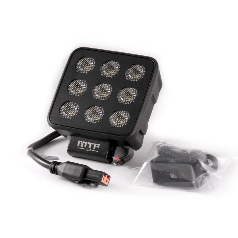Светодиодный прожектор MTF Light MAXIMUM BLACK — 50W, 12–36V, 5000 lm, квадратный, ECE R10 Светодиодный прожектор MTF Light MAXIMUM BLACK — 50W, 12–36V, 5000 lm, квадратный, ECE R10