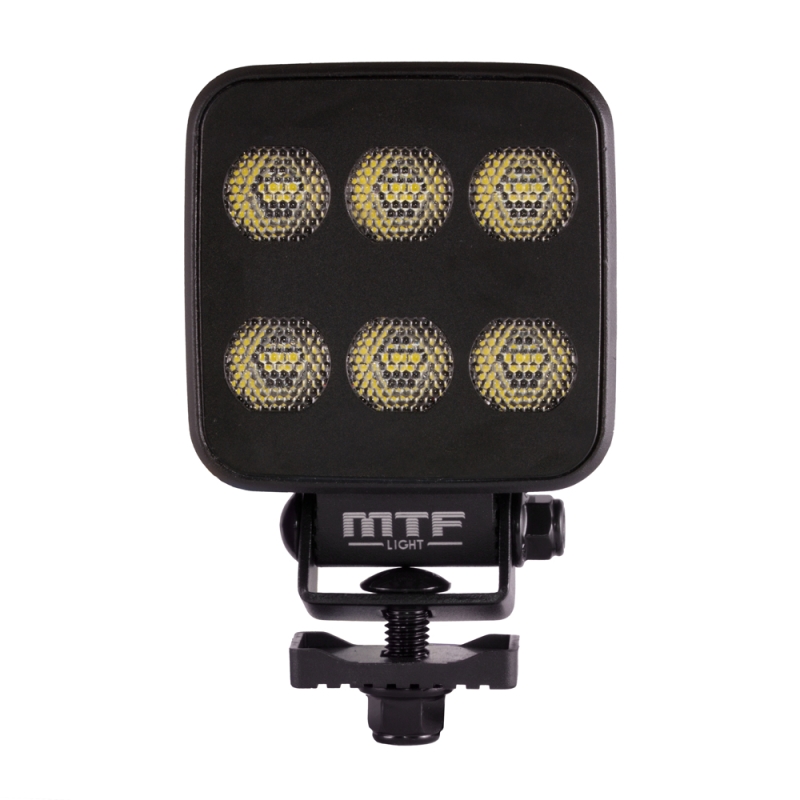 Светодиодный прожектор MTF Light MAXIMUM BLACK — 50W, 12–36V, 5000 lm, прямоугольный, ECE R10 Светодиодный прожектор MTF Light MAXIMUM BLACK — 50W, 12–36V, 5000 lm, прямоугольный, ECE R10