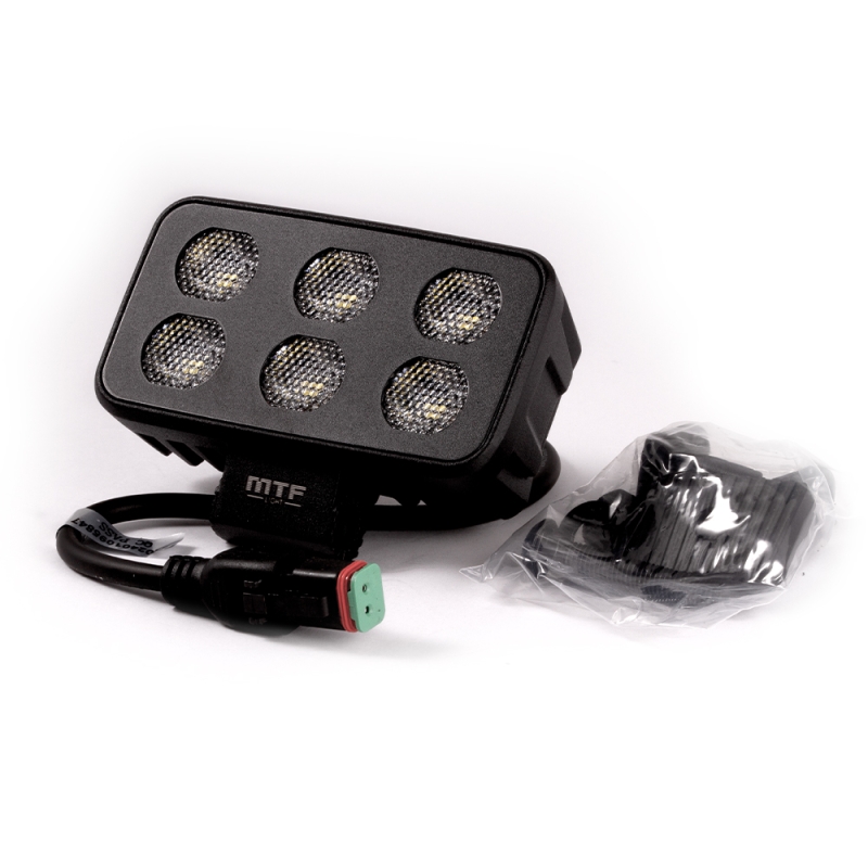 Светодиодный прожектор MTF Light MAXIMUM BLACK — 40W, 12–36V, 4000 lm, квадратный, ECE R10 Светодиодный прожектор MTF Light MAXIMUM BLACK — 40W, 12–36V, 4000 lm, квадратный, ECE R10