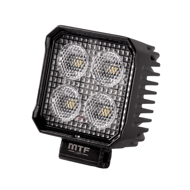 Фонарь светодиодный MTF LIGHT дополнительного освещения 12/24V, 20W, 2000lm, ECE R10, квадратный, шт. Фонарь светодиодный MTF LIGHT дополнительного освещения 12/24V, 20W, 2000lm, ECE R10, квадратный, шт.