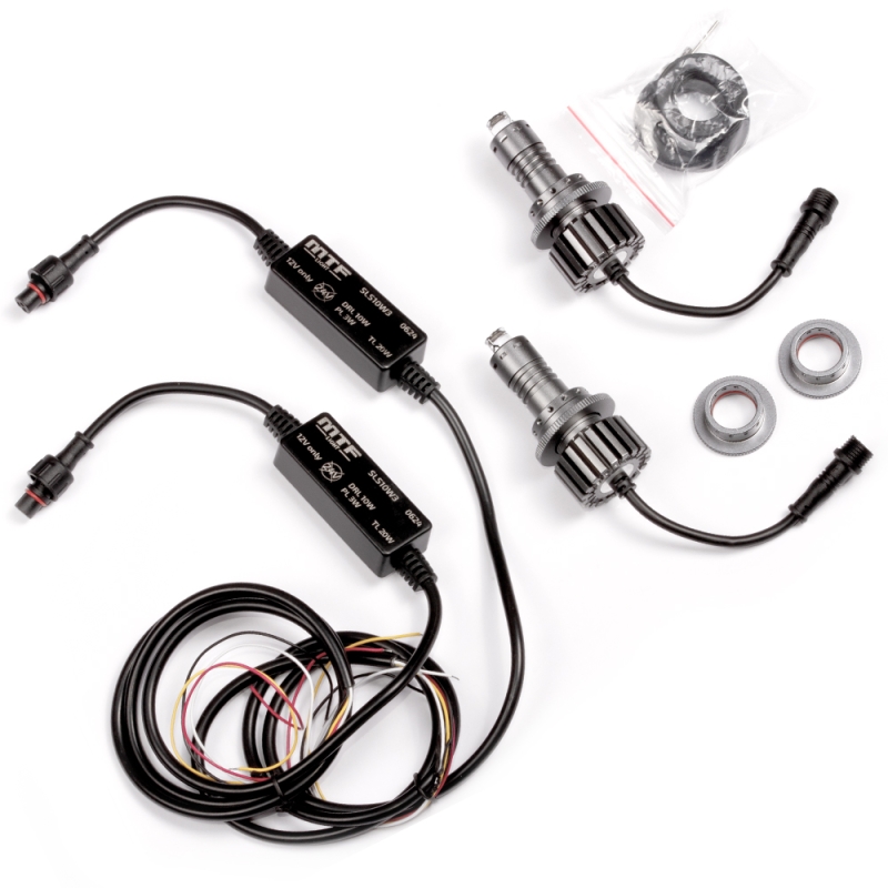 Светодиодные лампы MTF light система сигнальных огней 3 в 1 (габаритные, дневные ходовые, указатели поворота), компл. Светодиодные лампы MTF light система сигнальных огней 3 в 1 (габаритные, дневные ходовые, указатели поворота), компл.